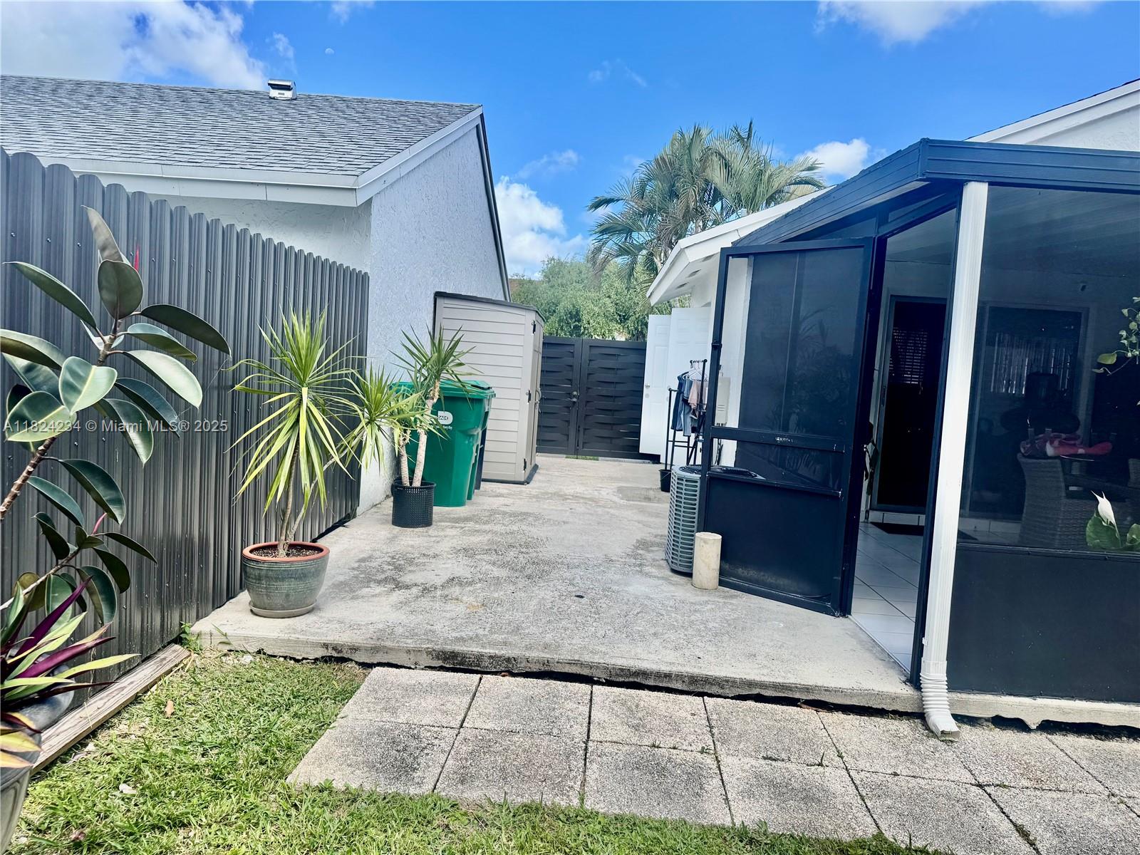 OAK PARK ESTATES SEC 1 - Residential