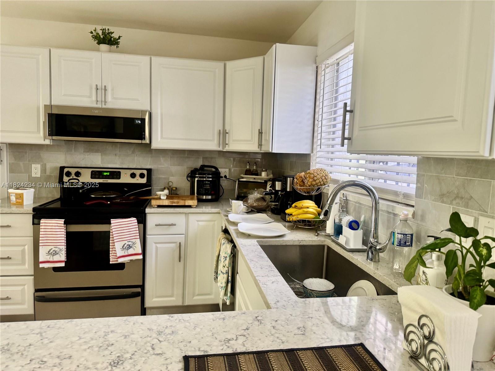 OAK PARK ESTATES SEC 1 - Residential