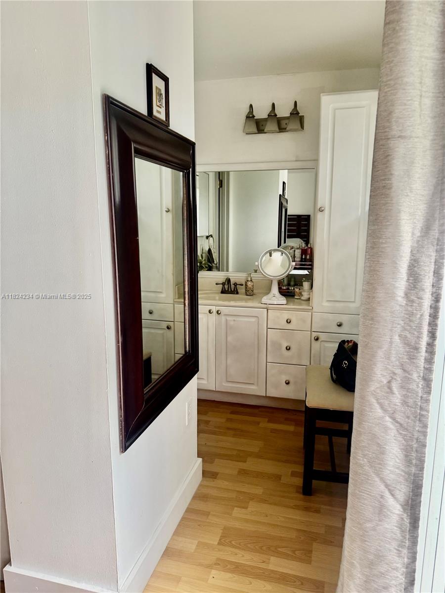 OAK PARK ESTATES SEC 1 - Residential