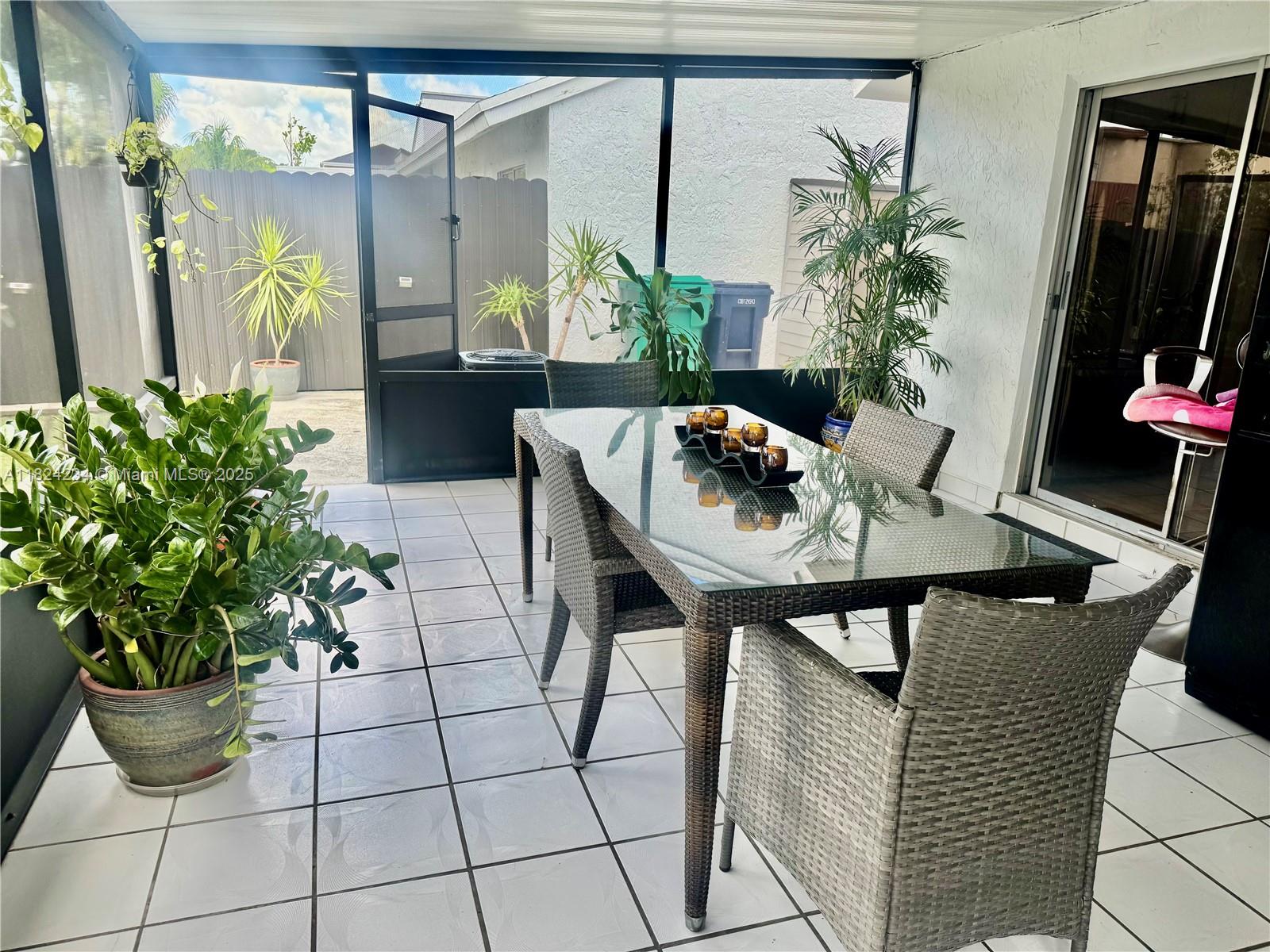 OAK PARK ESTATES SEC 1 - Residential