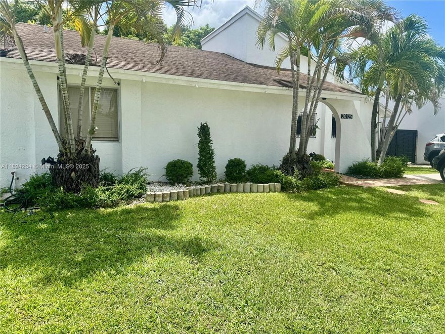 Great opportunity! No HOA. 3-bedroom, 2-bathroom home with a fully remodeled kitchen and new flooring. The spacious yard. The property is close to shopping centers. Motivated seller!