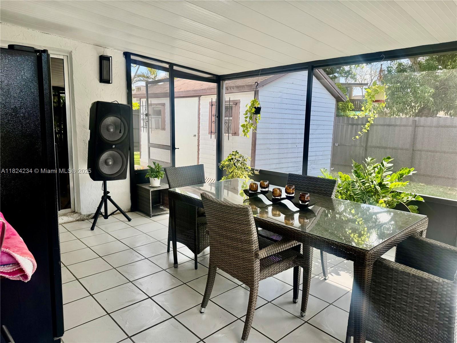 OAK PARK ESTATES SEC 1 - Residential