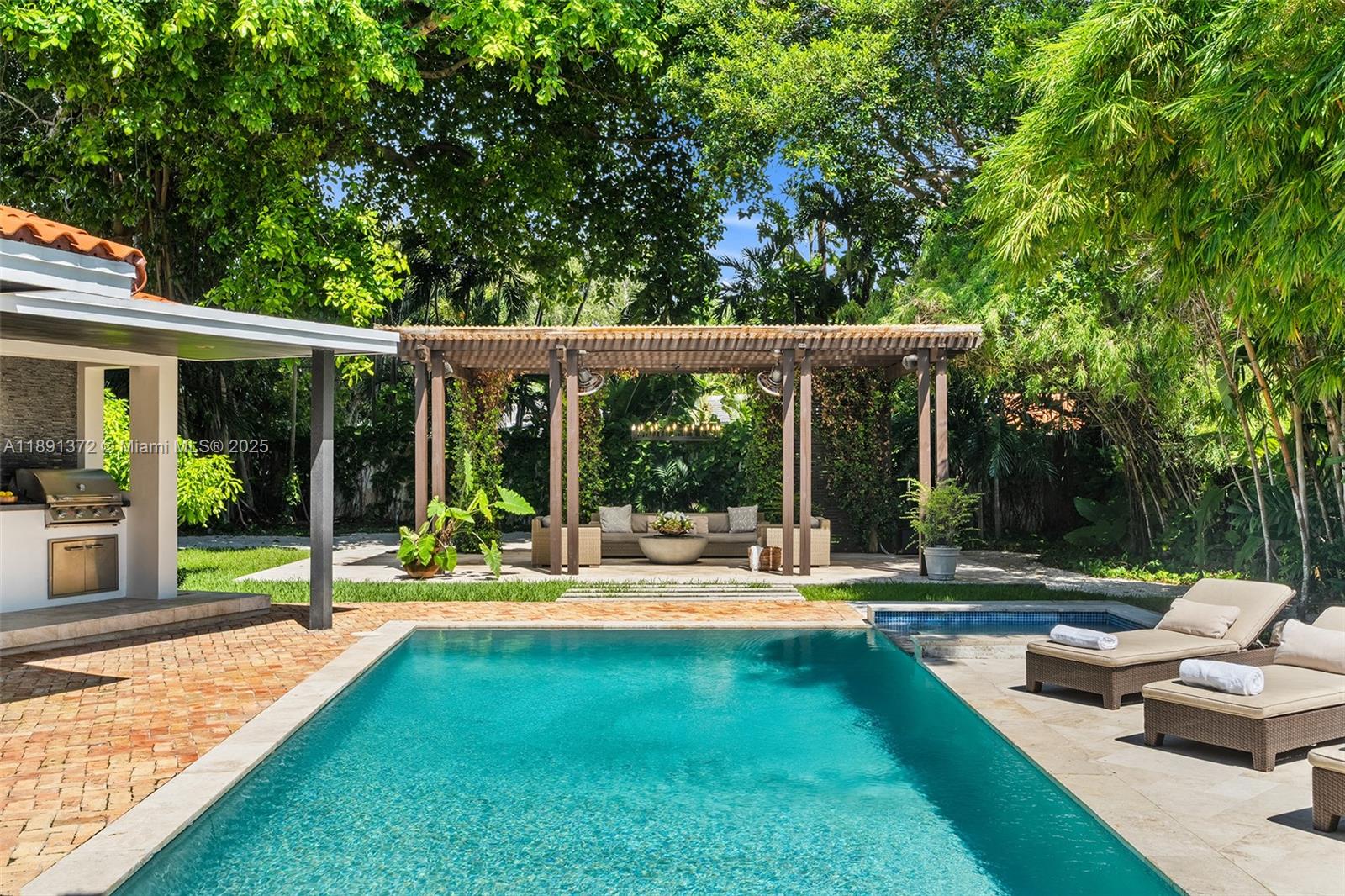 BAY POINT - Residential Lease