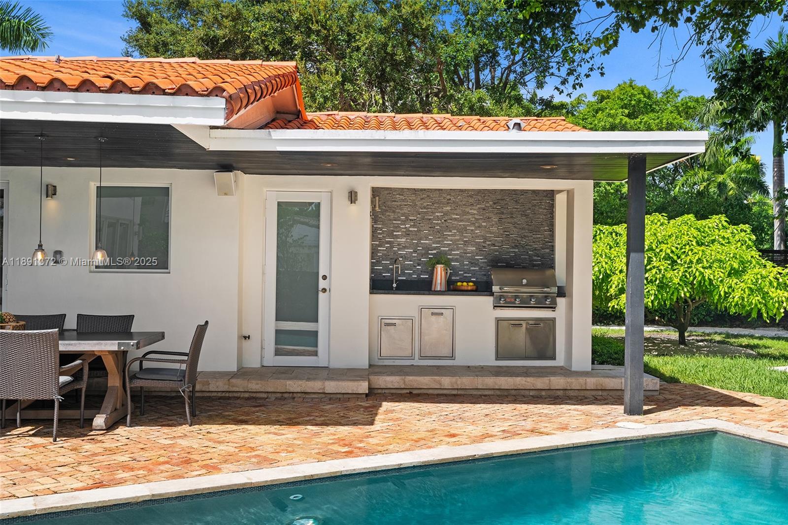 BAY POINT - Residential Lease