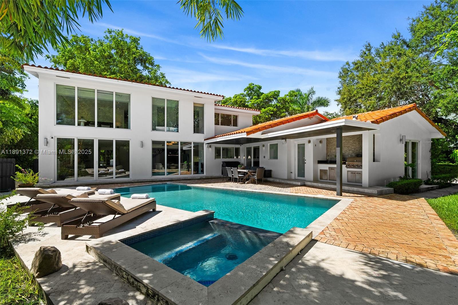 BAY POINT - Residential Lease