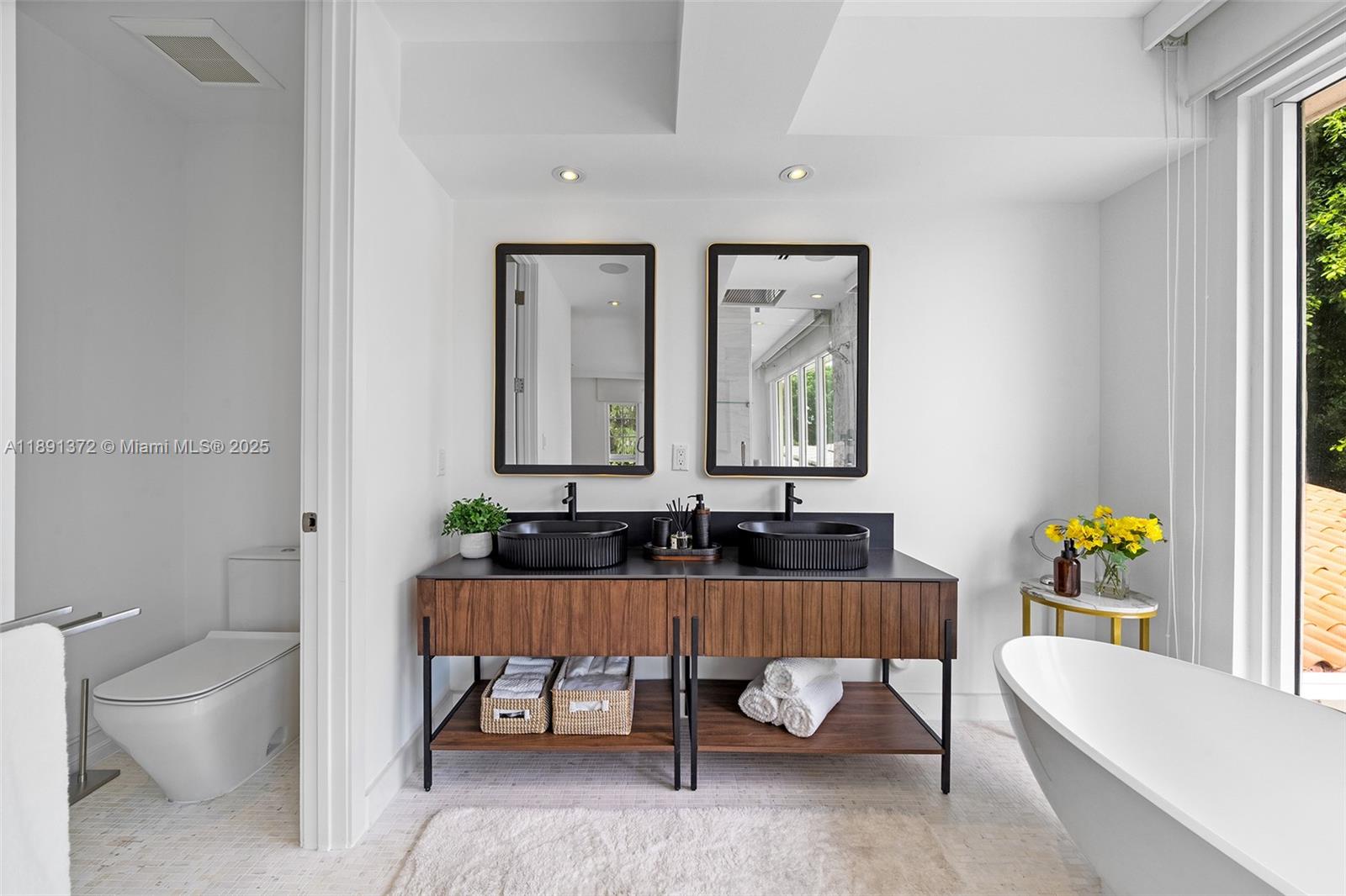 BAY POINT - Residential Lease