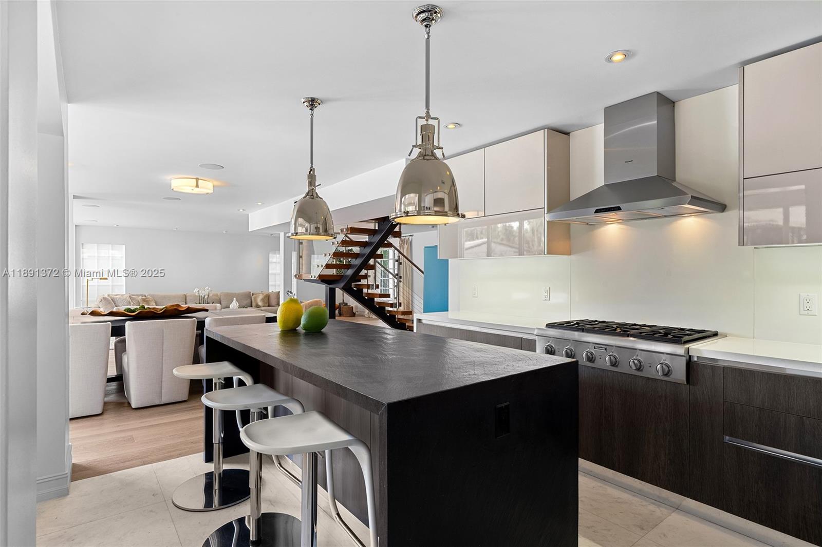 BAY POINT - Residential Lease