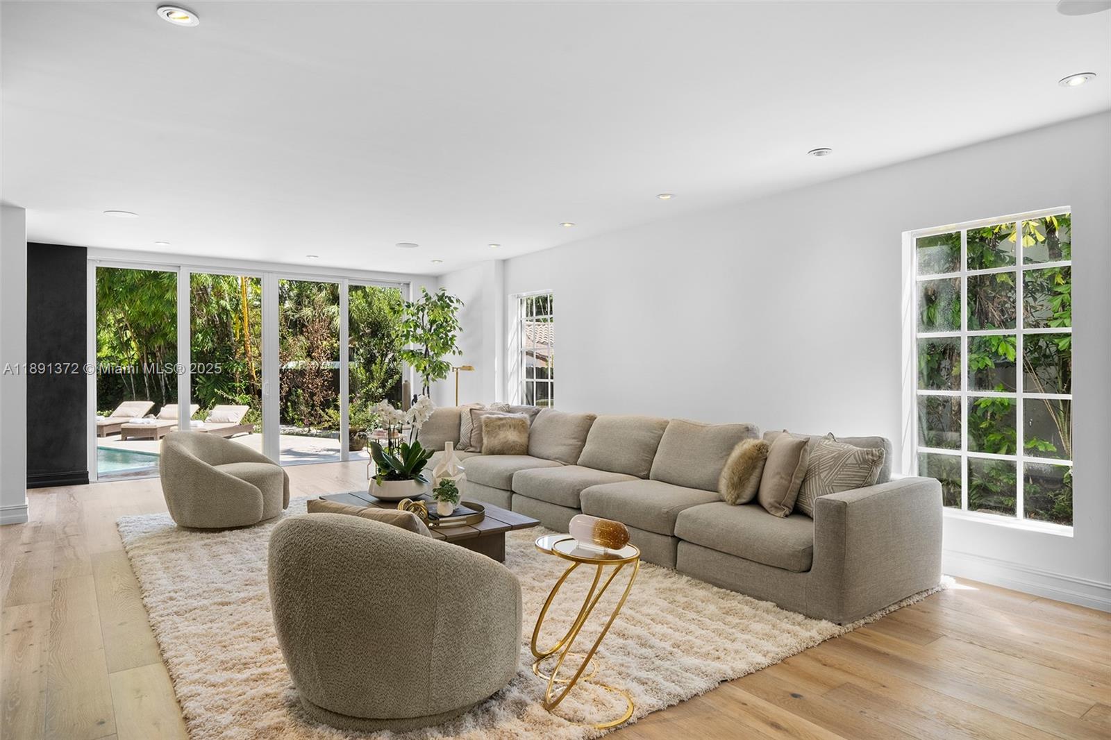 BAY POINT - Residential Lease