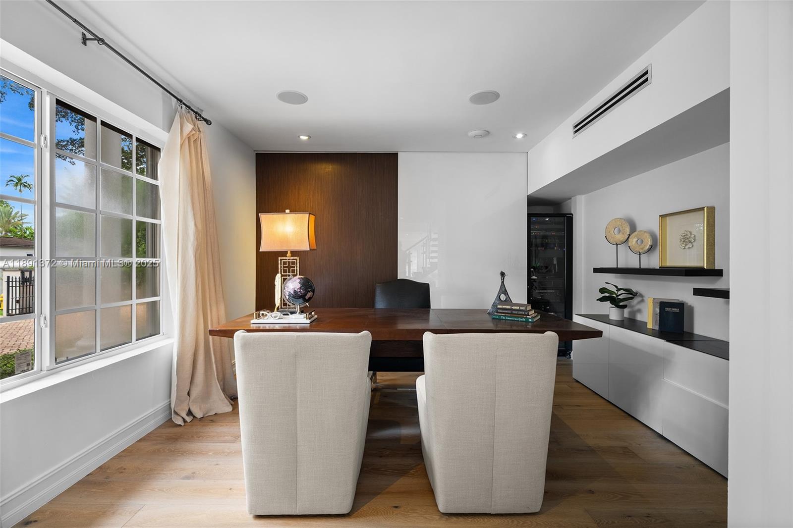 BAY POINT - Residential Lease