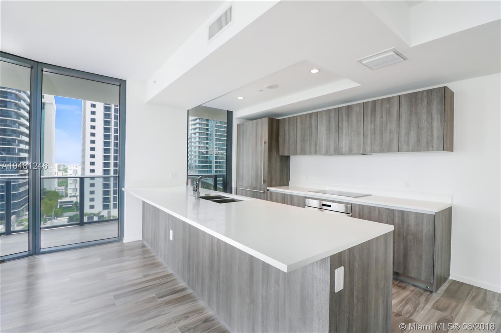 SLS LUX - Residential Lease