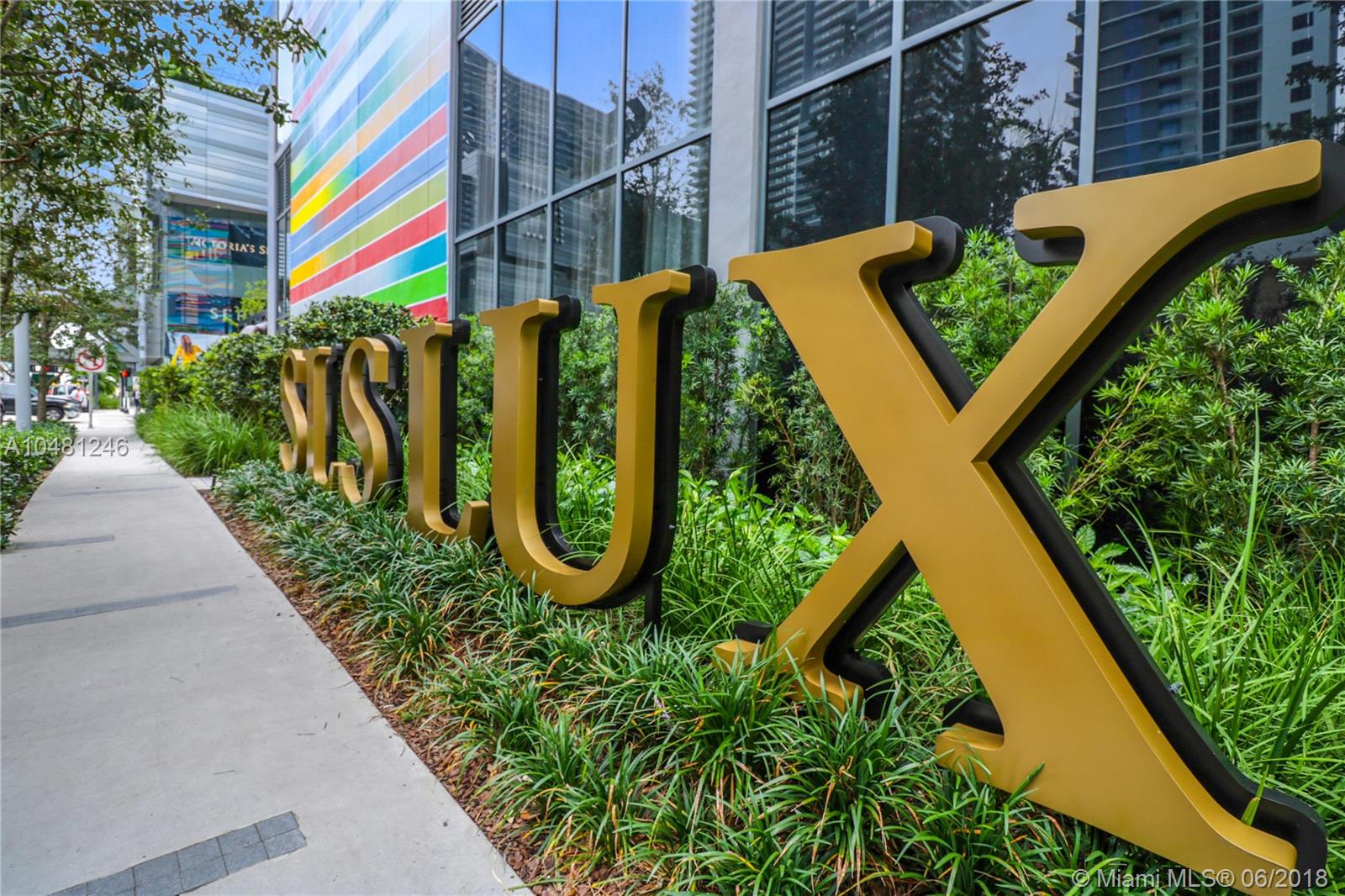 SLS LUX - Residential Lease