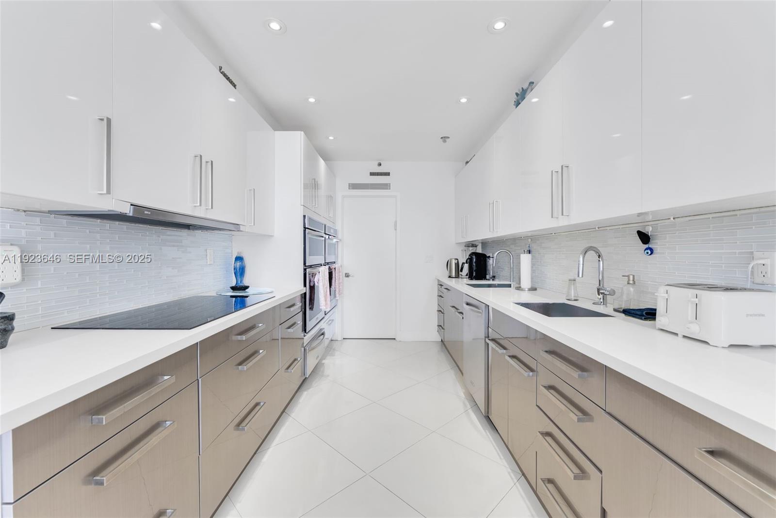 MARINA TOWER CONDO - Residential Lease