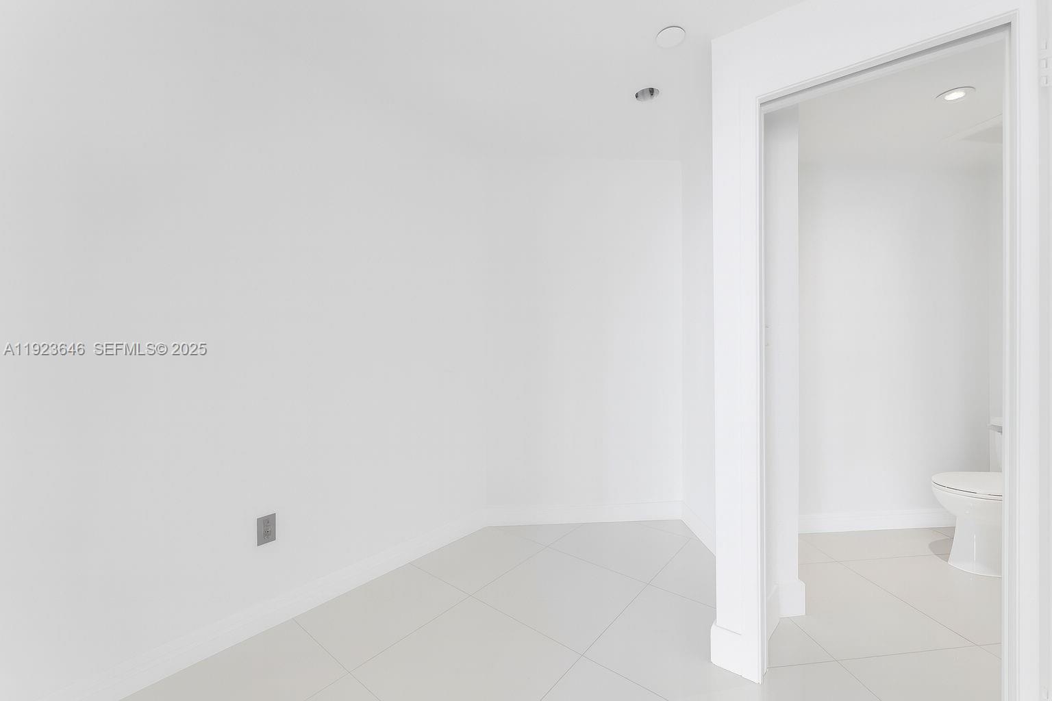 MARINA TOWER CONDO - Residential Lease