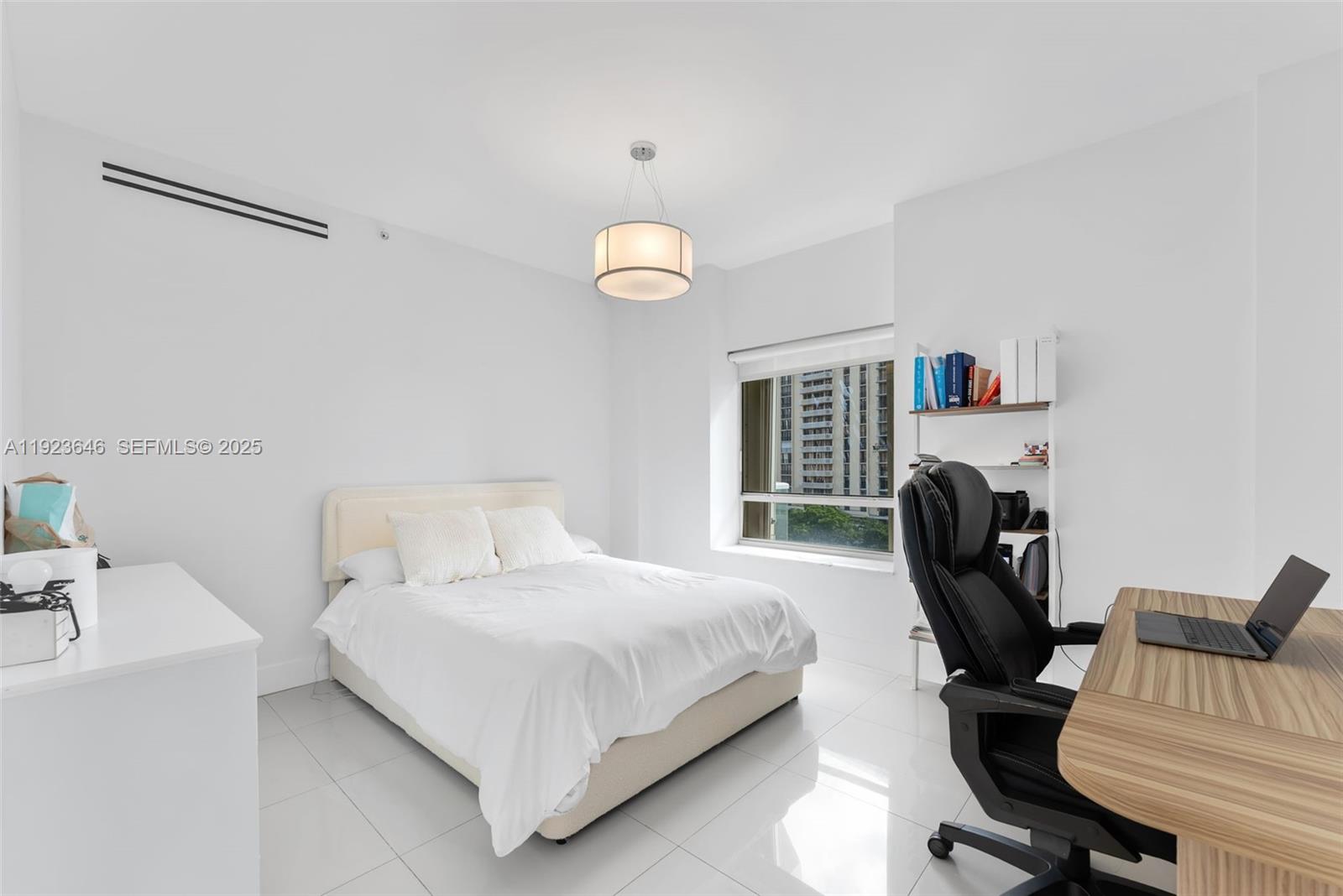 MARINA TOWER CONDO - Residential Lease