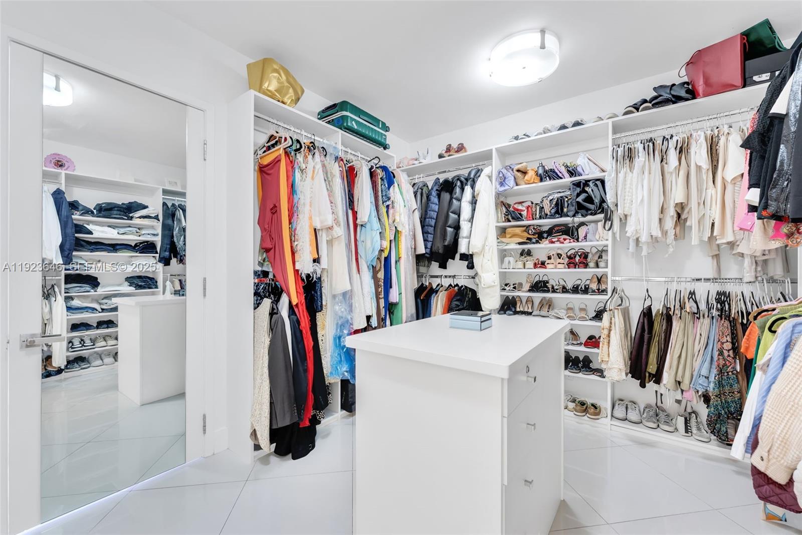 MARINA TOWER CONDO - Residential Lease