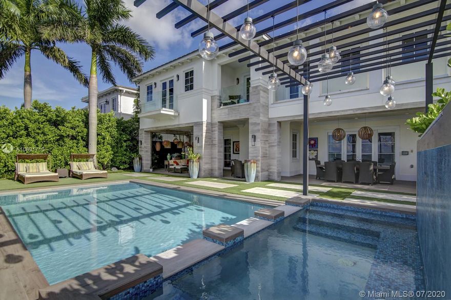The ultimate luxury of privacy in a modernist interpretation of classicism. Located in its own discreet setting, one enjoys panoramic views of both Miami Beach and the mainland. Superb proportions in addition to finely wrought details throughout its 7 Bedroom's, 7 ½ baths, and gracious public rooms.