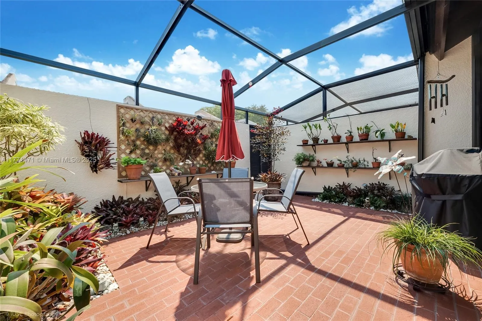 Miami, Florida 33143, United States, 2 Bedrooms Bedrooms, ,2 BathroomsBathrooms,Residential,Active,96610