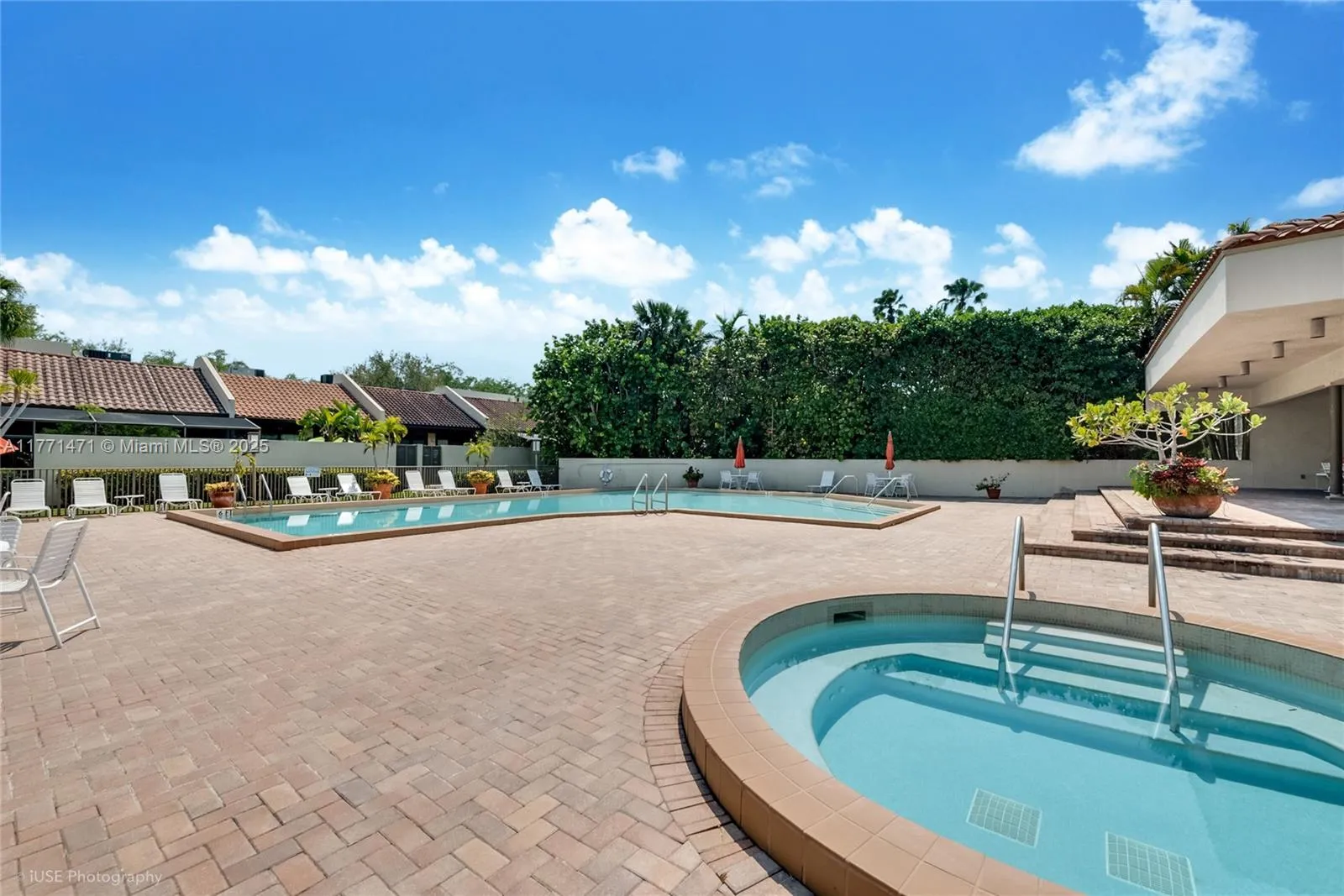 Miami, Florida 33143, United States, 2 Bedrooms Bedrooms, ,2 BathroomsBathrooms,Residential,Active,96610