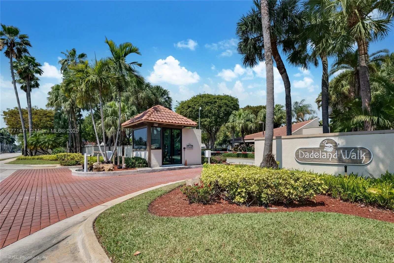 Miami, Florida 33143, United States, 2 Bedrooms Bedrooms, ,2 BathroomsBathrooms,Residential,Active,96610