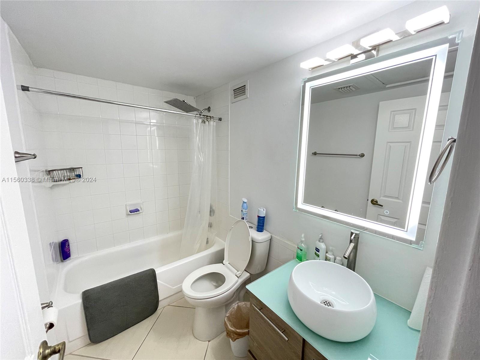 WAVE CONDO - Residential Lease