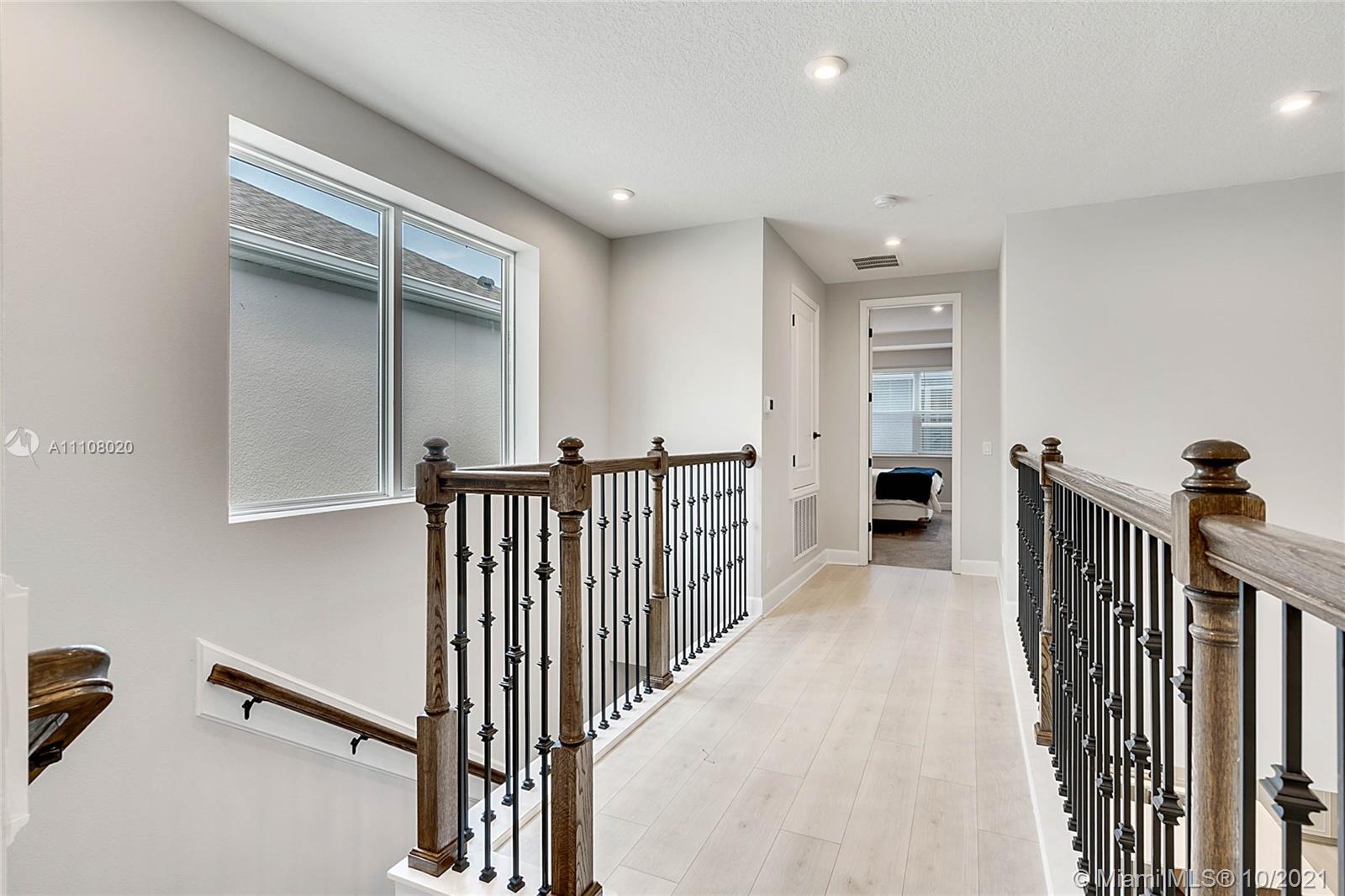ENCLAVE/HAMLIN - Residential