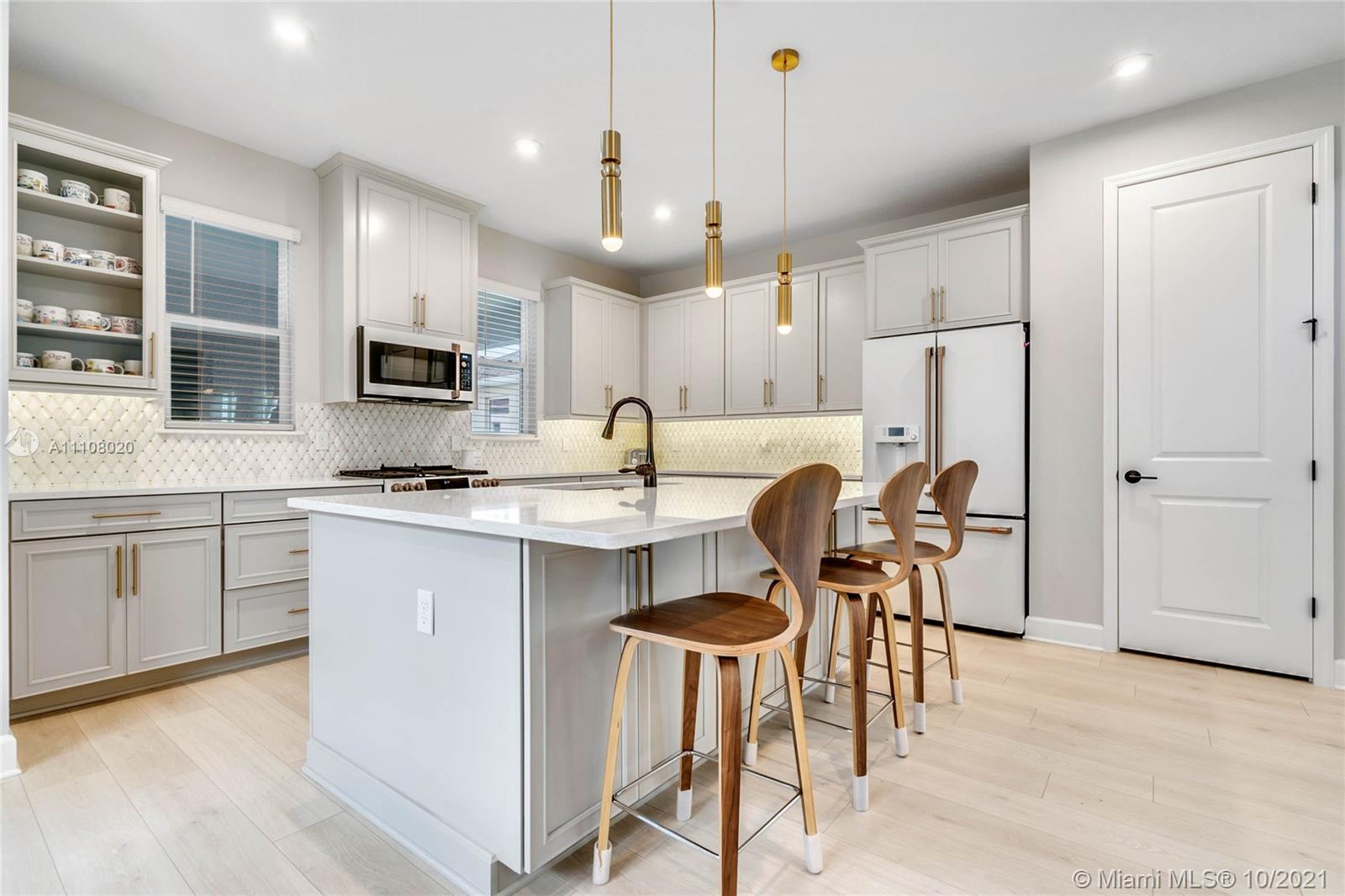 ENCLAVE/HAMLIN - Residential