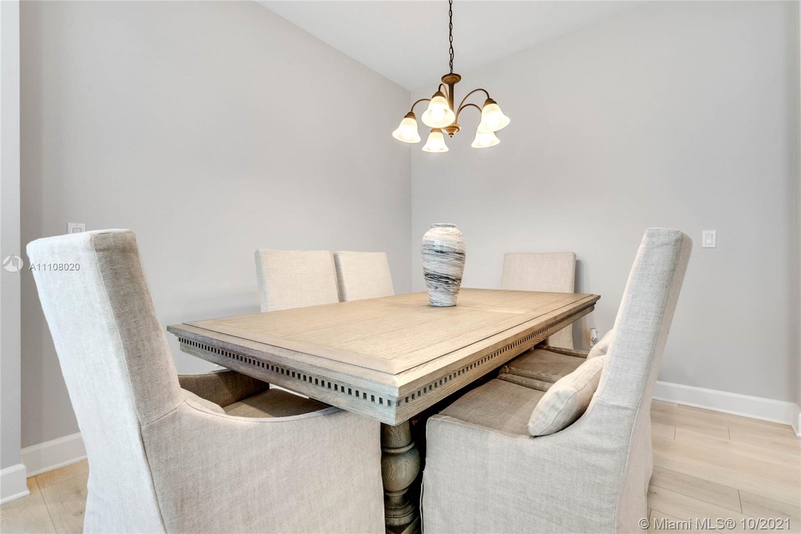 ENCLAVE/HAMLIN - Residential
