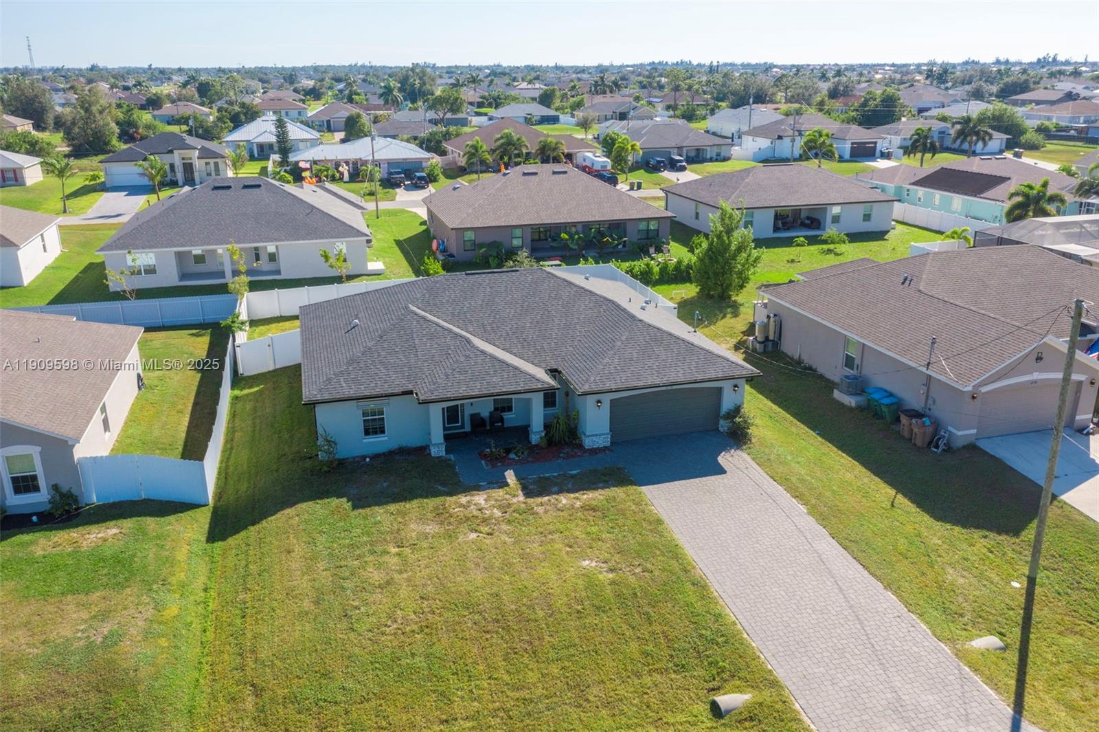 CAPE CORAL - Residential