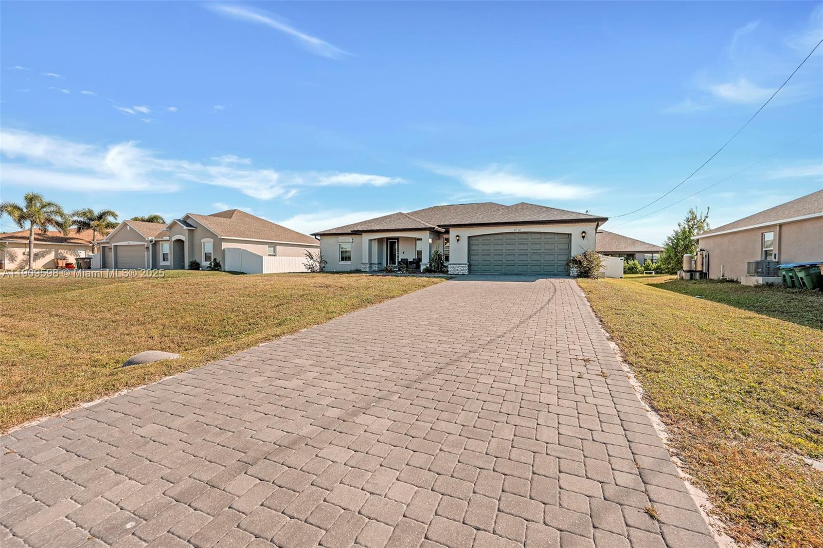 CAPE CORAL - Residential