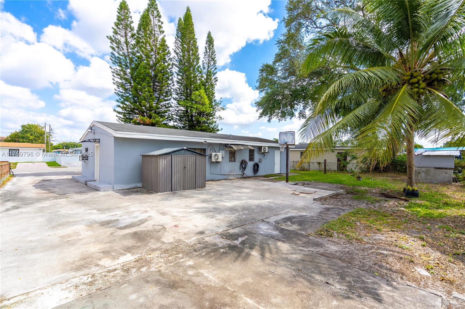 MYRTLE GROVE - Residential