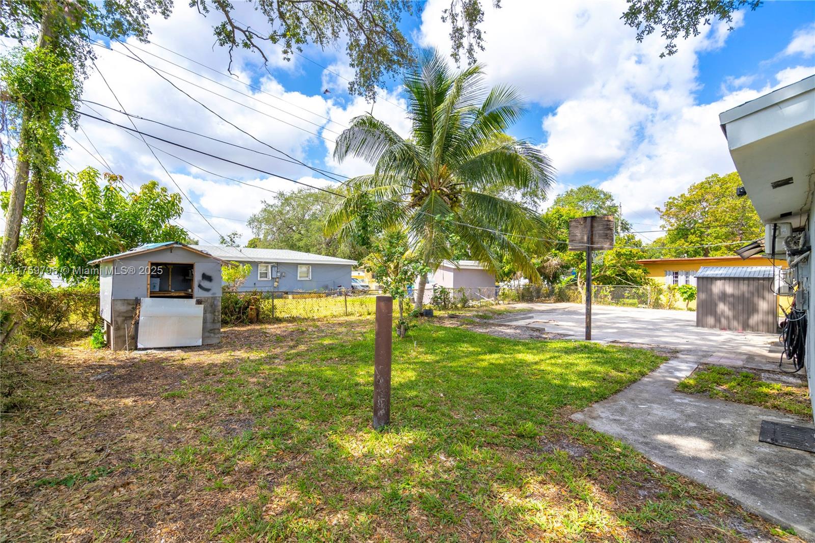MYRTLE GROVE - Residential