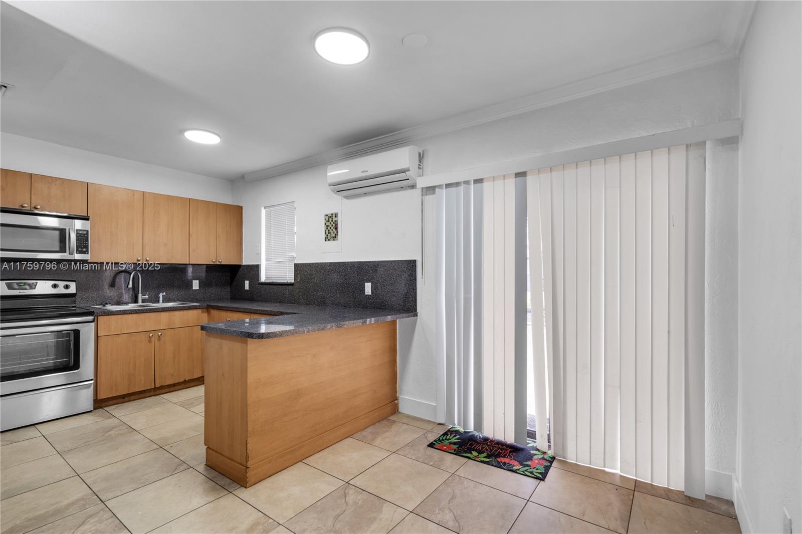 MYRTLE GROVE - Residential