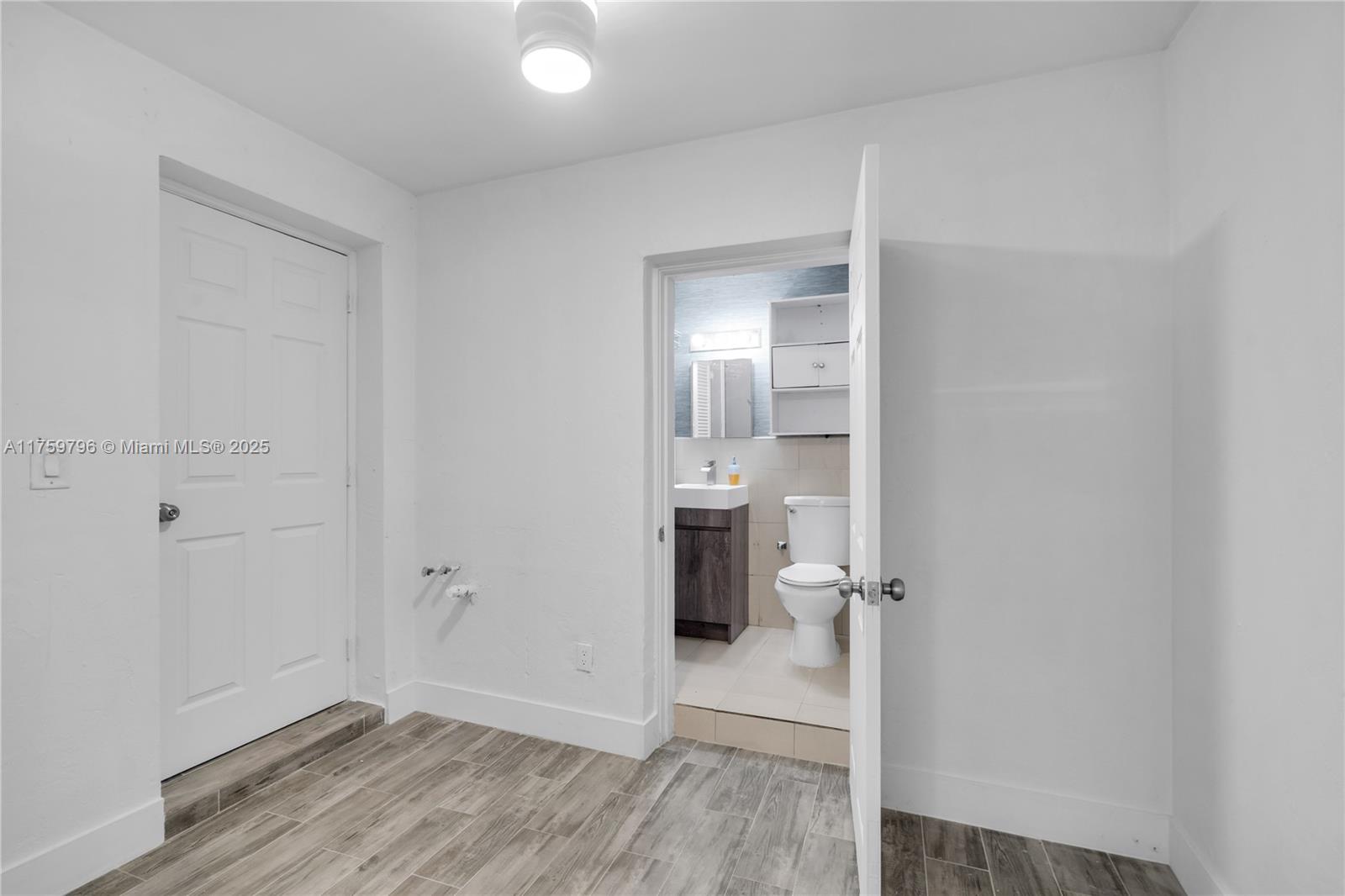 MYRTLE GROVE - Residential