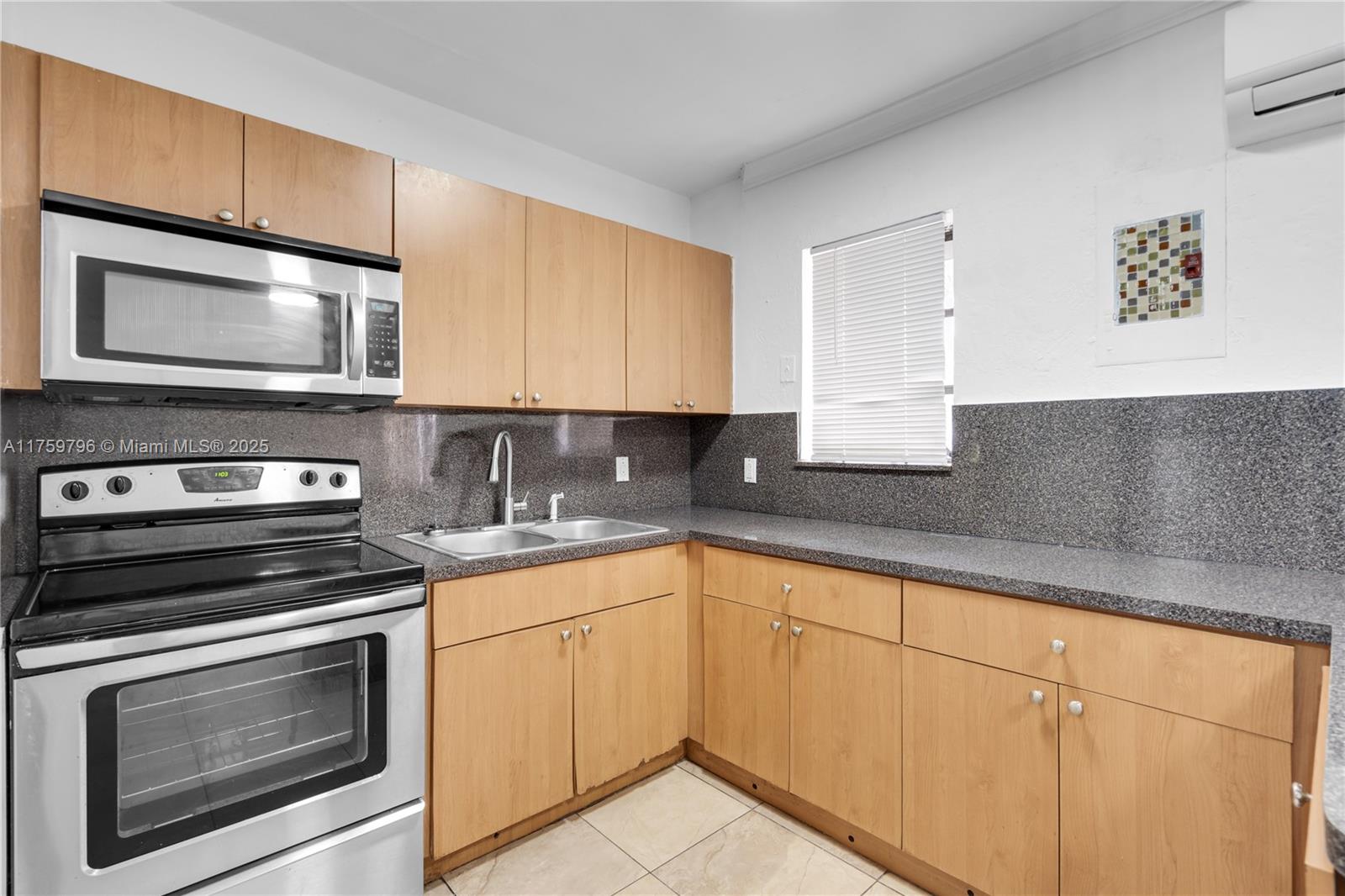 MYRTLE GROVE - Residential