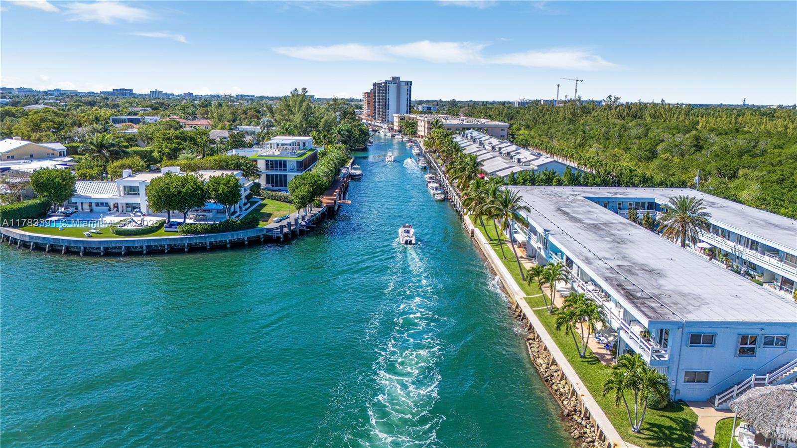 2700 Ne 135th St 32, North Miami, Miami-Dade County, Florida - 1 Bedrooms  
1 Bathrooms - 