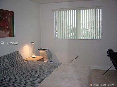 HALLANDALE BEACH PRIVATE - Residential