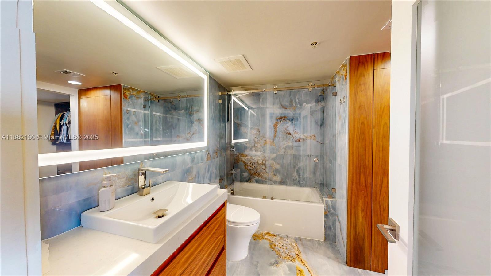 OPERA TOWER CONDO - Residential