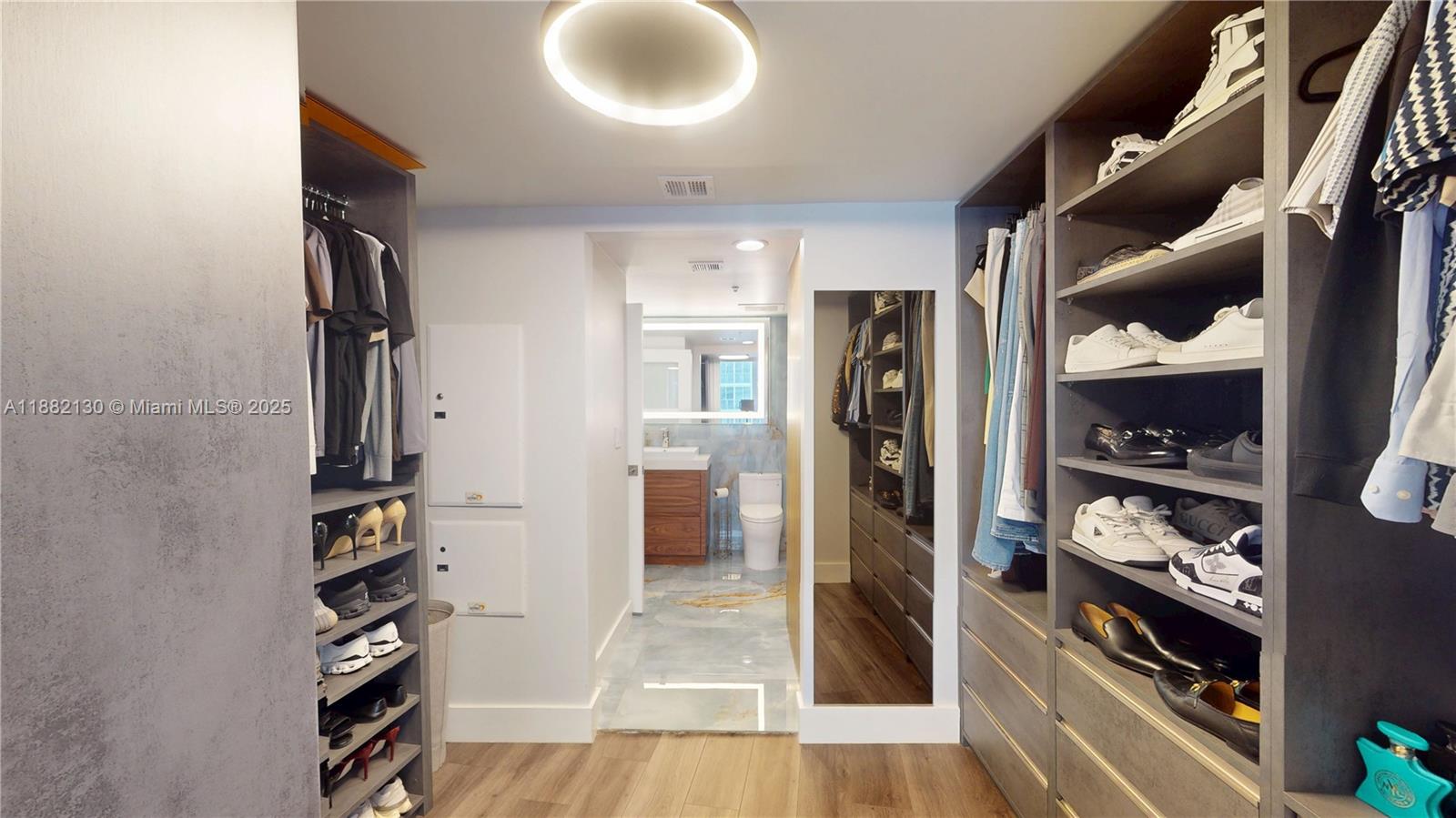 OPERA TOWER CONDO - Residential