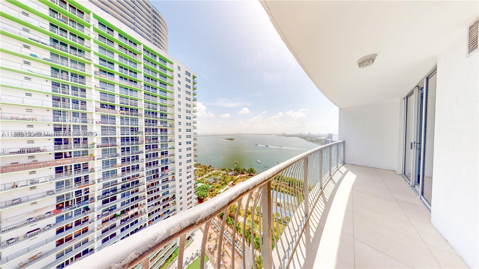 OPERA TOWER CONDO - Residential