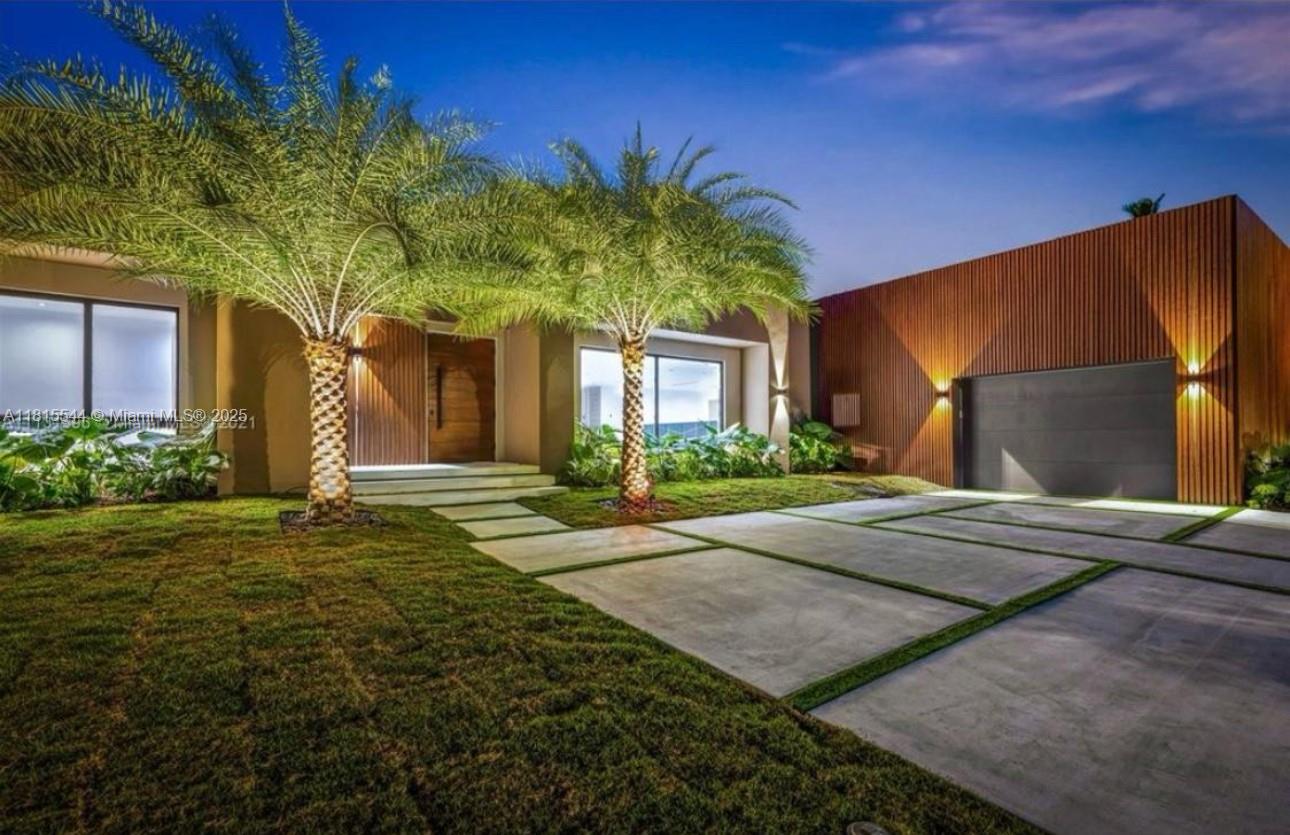 Rental Property at 223 S Shore Dr, Miami, Broward County, Florida - Bedrooms: 6 
Bathrooms: 7  - $38,000 MO.