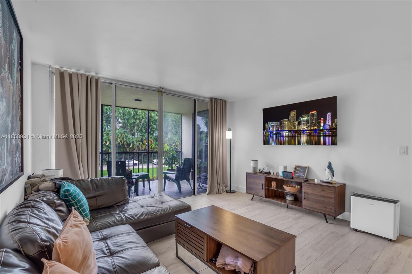 DORAL OAKS CONDO #1 - Residential