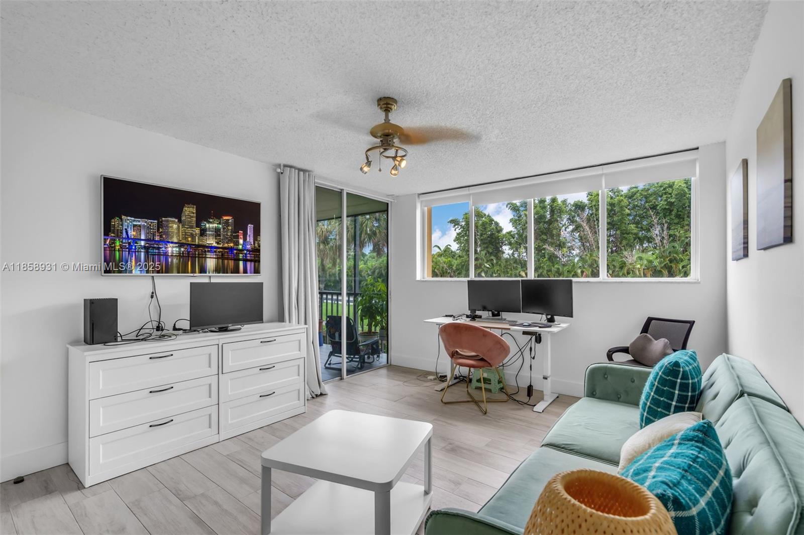 DORAL OAKS CONDO #1 - Residential
