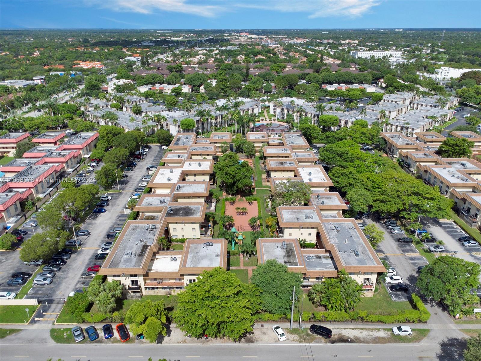 COURTYARDS AT KENDALL CON - Residential