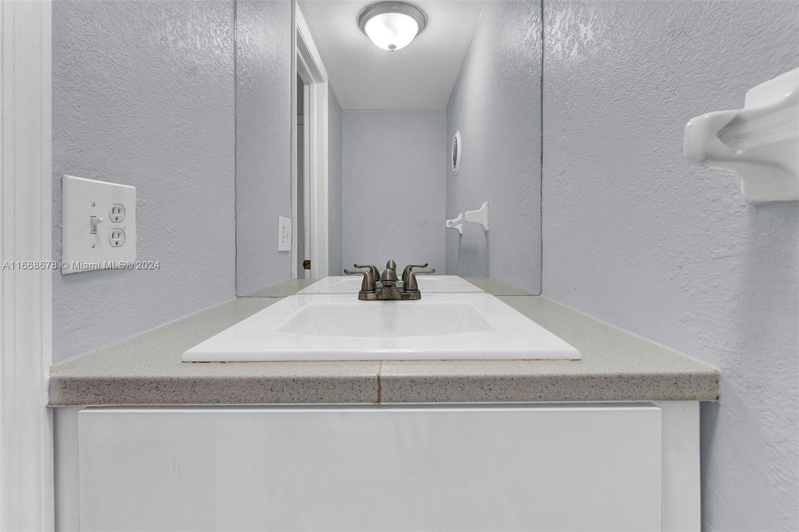 COURTYARDS AT KENDALL CON - Residential