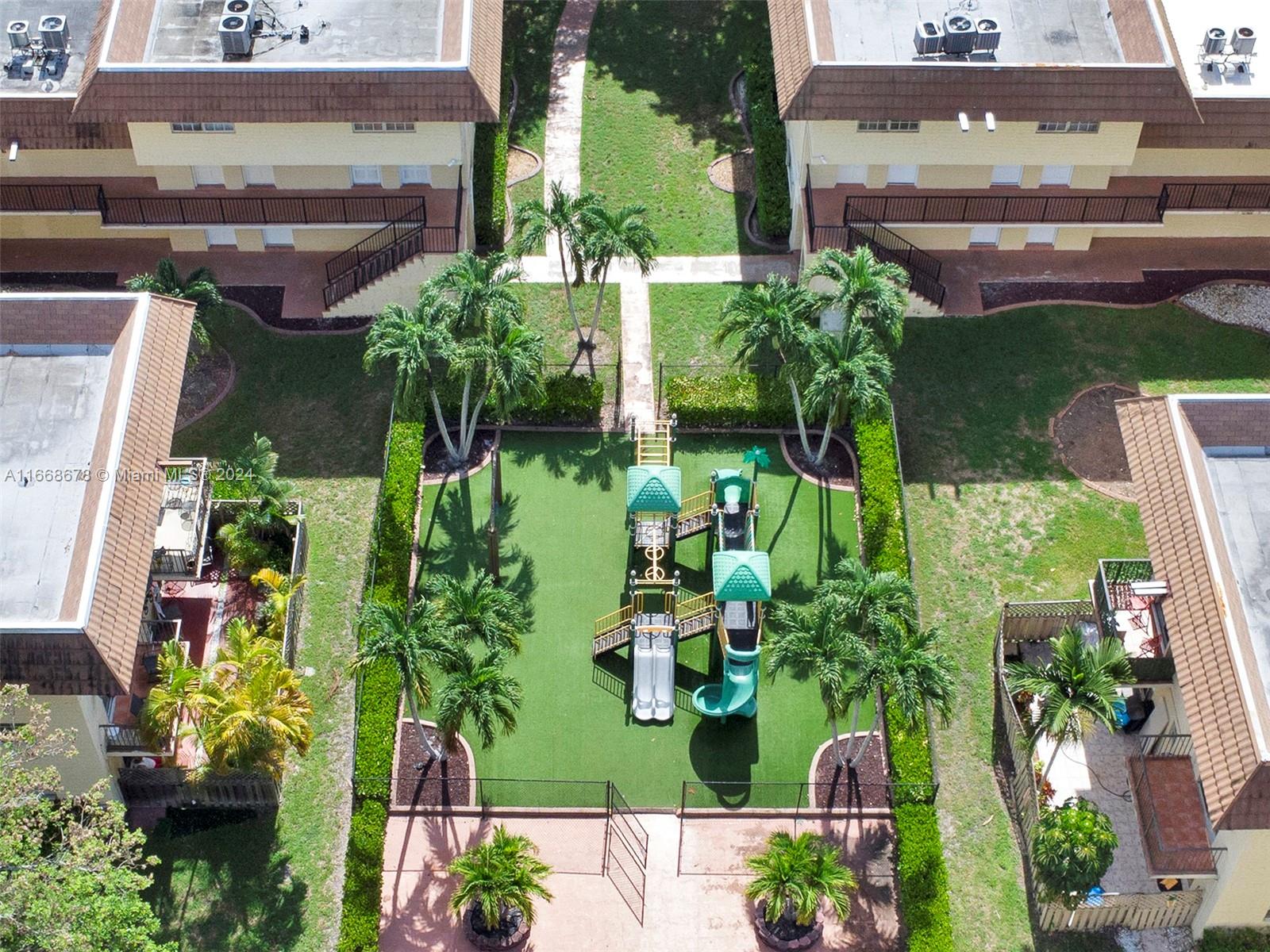COURTYARDS AT KENDALL CON - Residential