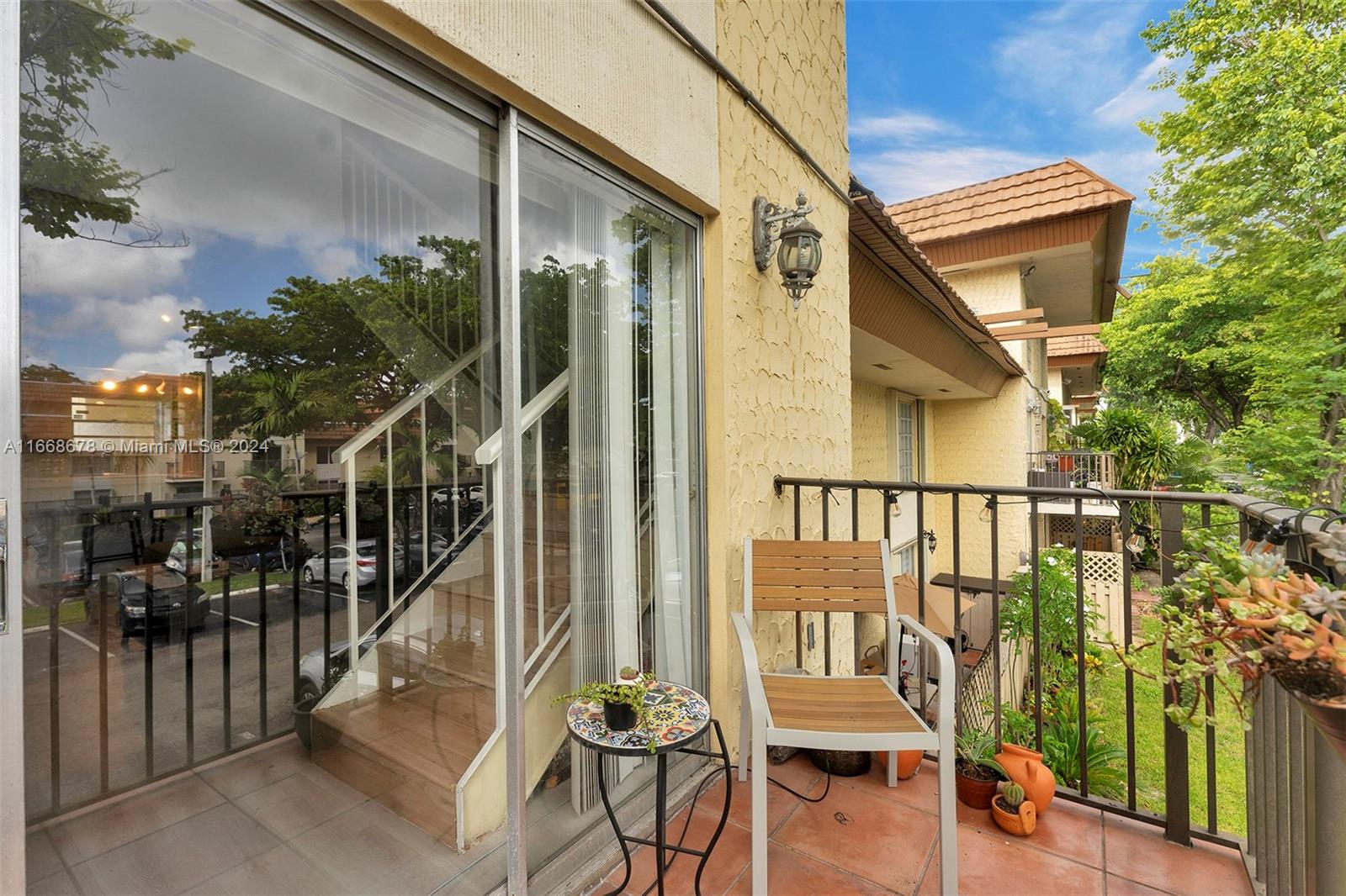 COURTYARDS AT KENDALL CON - Residential