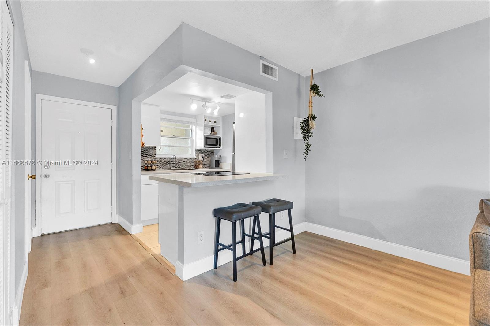 COURTYARDS AT KENDALL CON - Residential