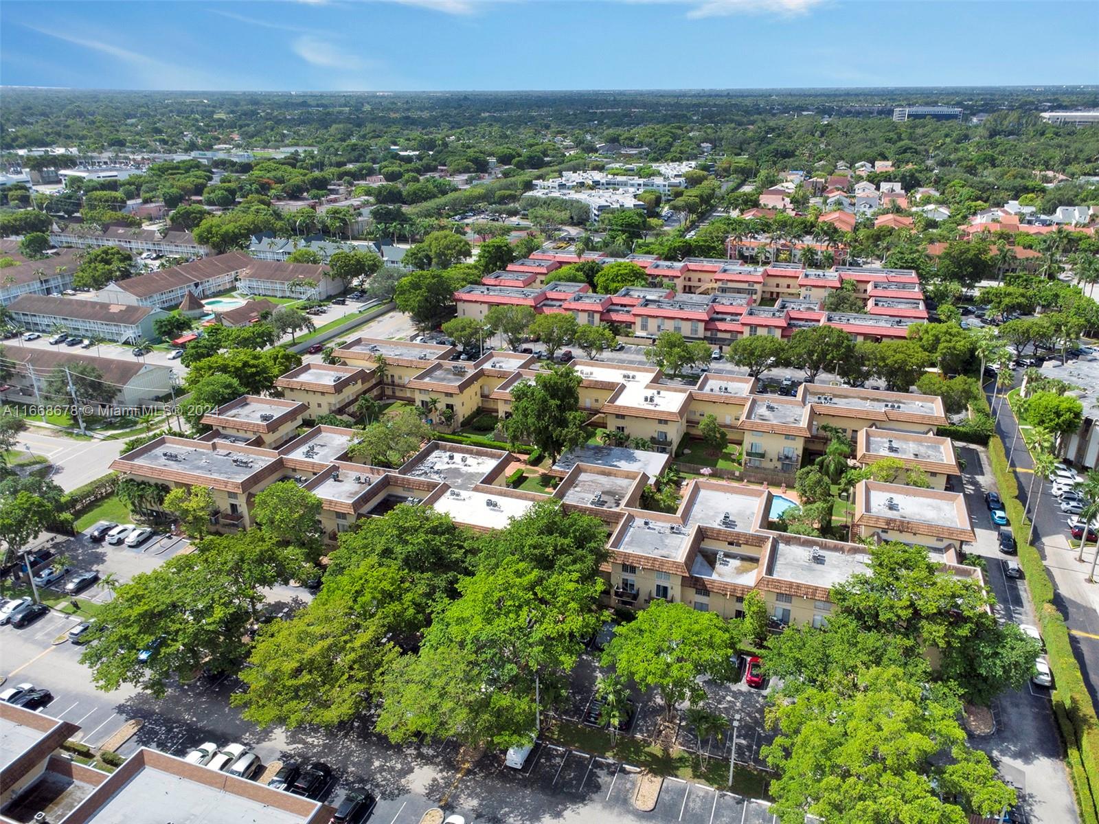 COURTYARDS AT KENDALL CON - Residential