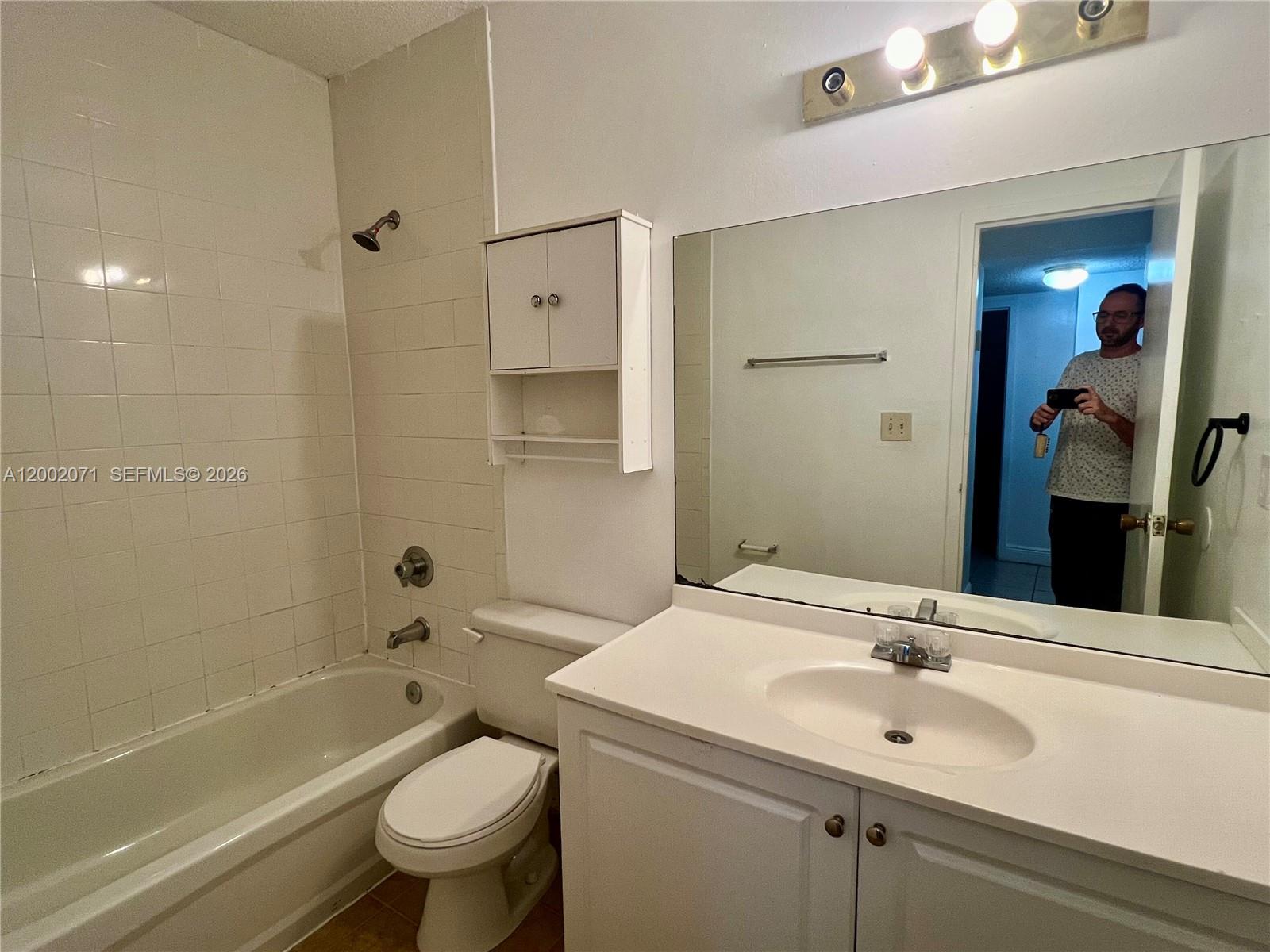 DORAL GARDENS II CONDO - Residential Lease