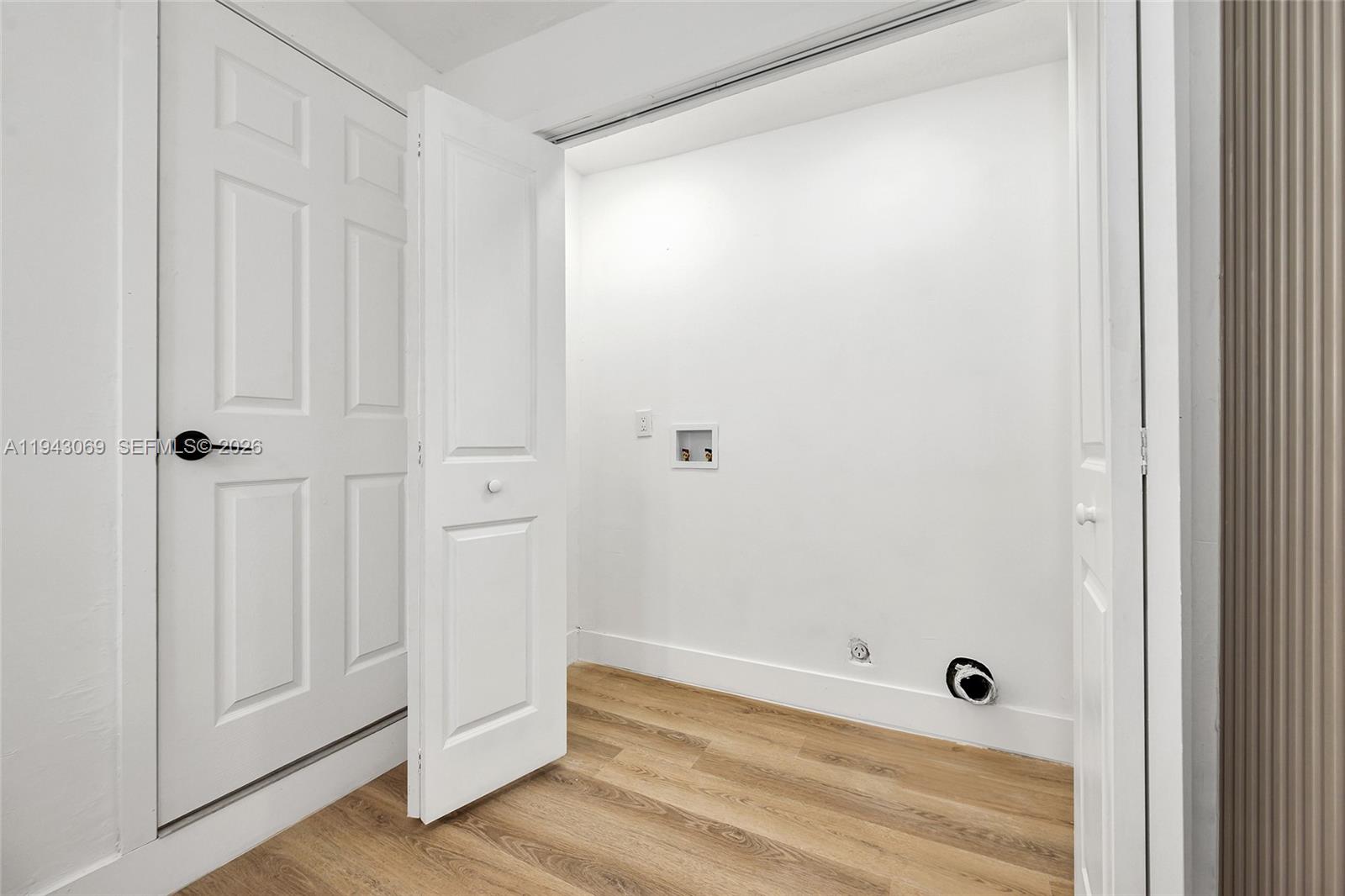 LAUDERDALE MANORS ADD - Residential